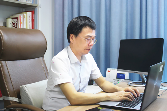 专访OD·综合体育：从默默无闻到“巨人”，实力铸就辉煌